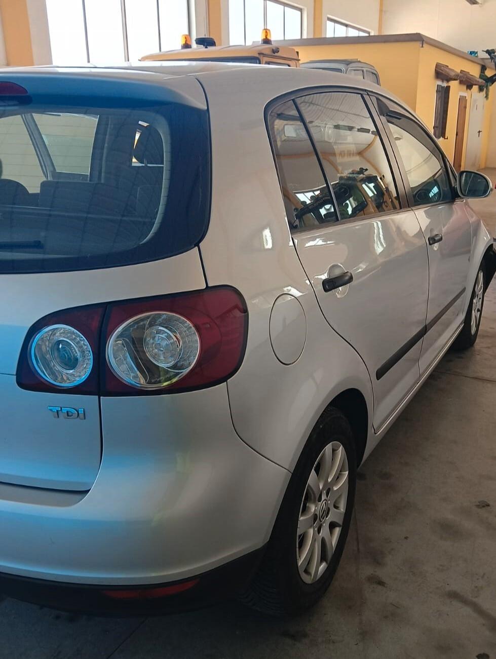 Volkswagen Golf 1.9 TDI 5p. Trendline