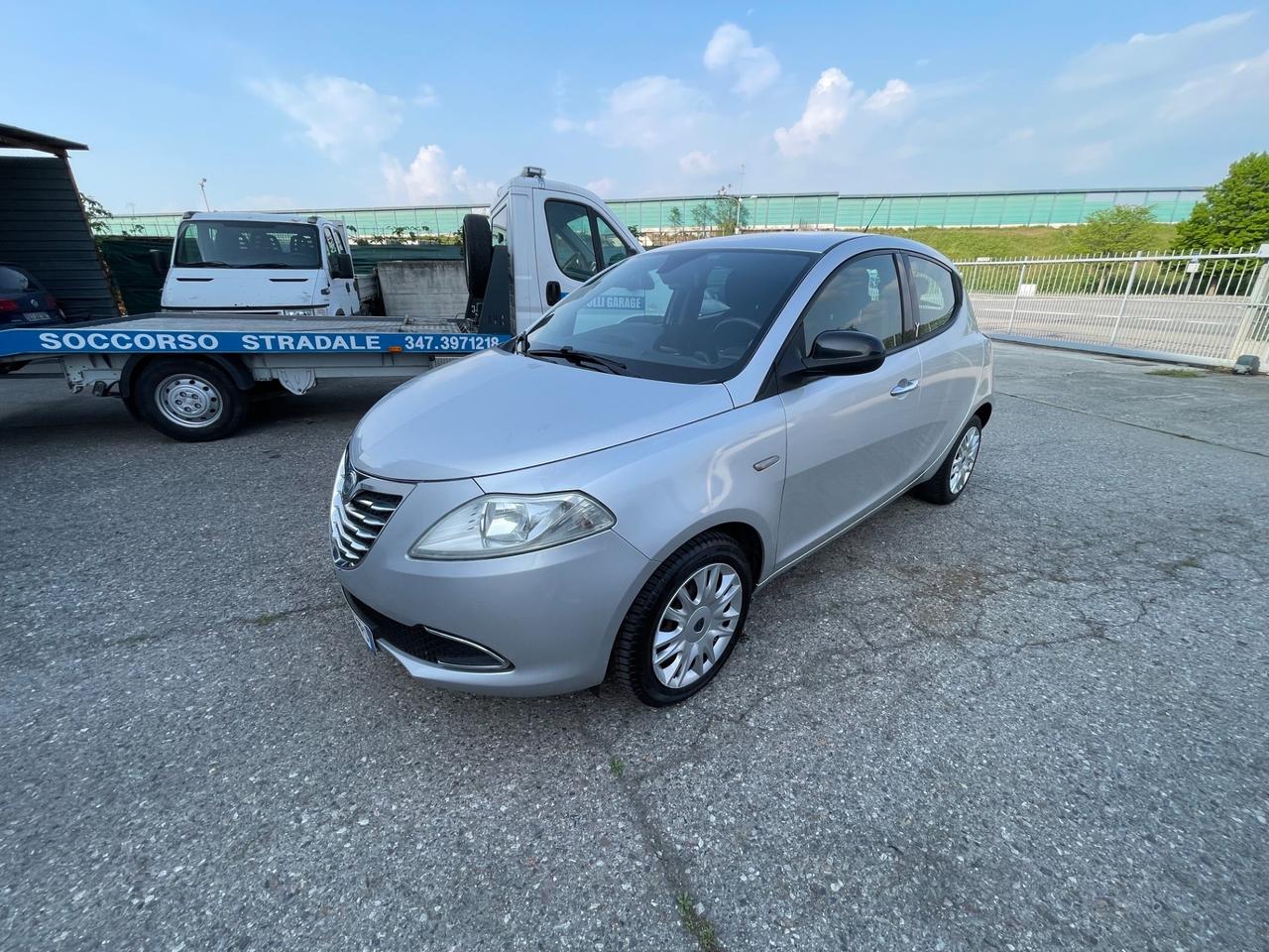 Lancia Ypsilon 1.3 MJT 16V 95 CV 5 porte S&S Silver