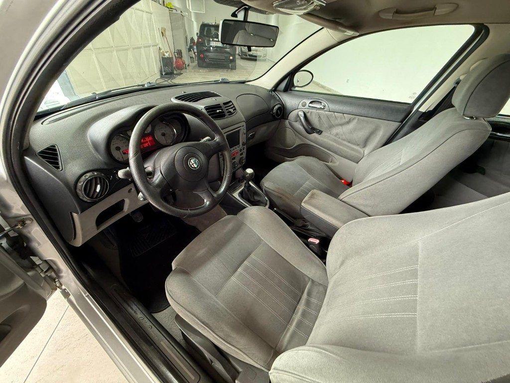 Alfa Romeo 147 1.9 JTD (120) 5 porte Distinctive