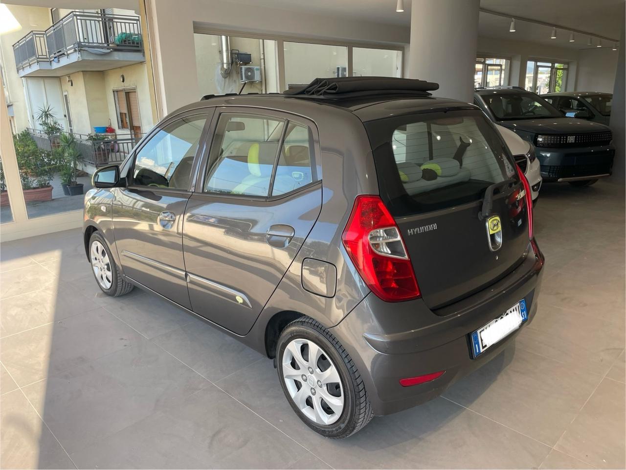Hyundai i10 1.1 12V Fiorucci Soft Top Cabrio