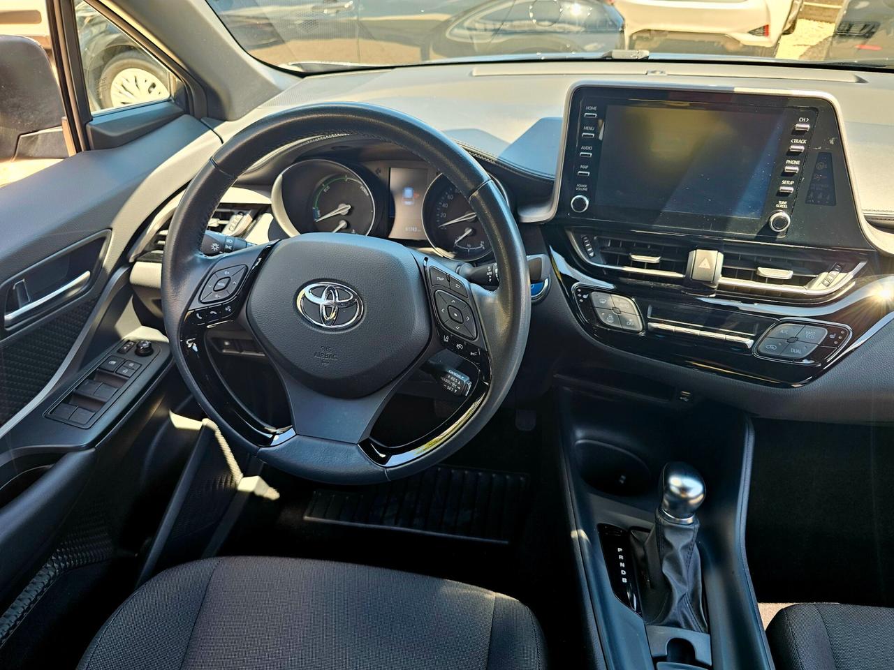 Toyota C-HR 1.8 Hybrid E-CVT Business