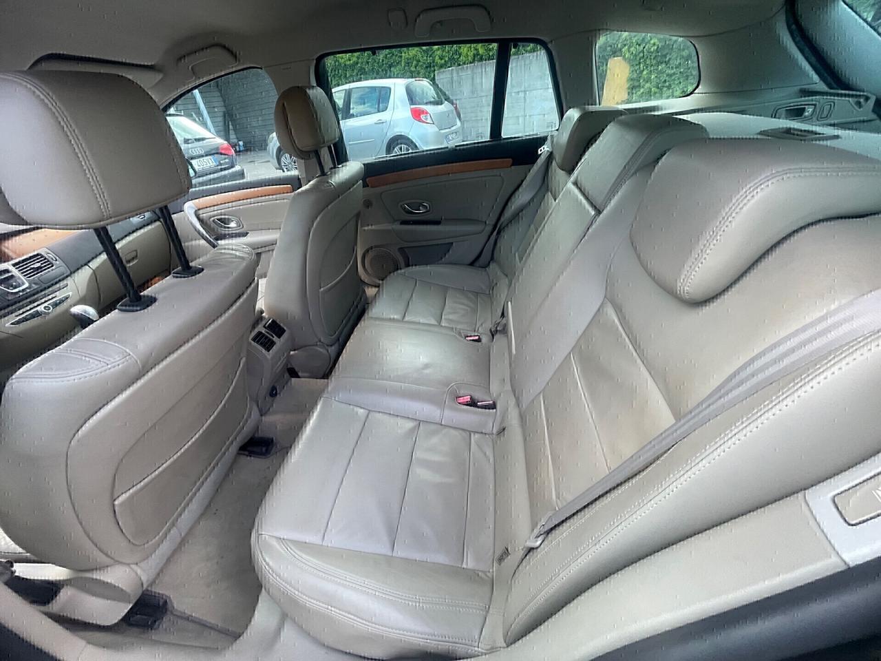 Renault Laguna 2.0 dCi 150CV SporTour Elite Plus Dynamique