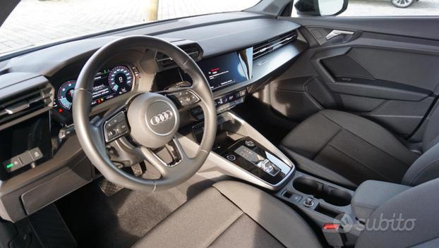 AUDI A3 SPB 35 TDI S tronic Business Advanced