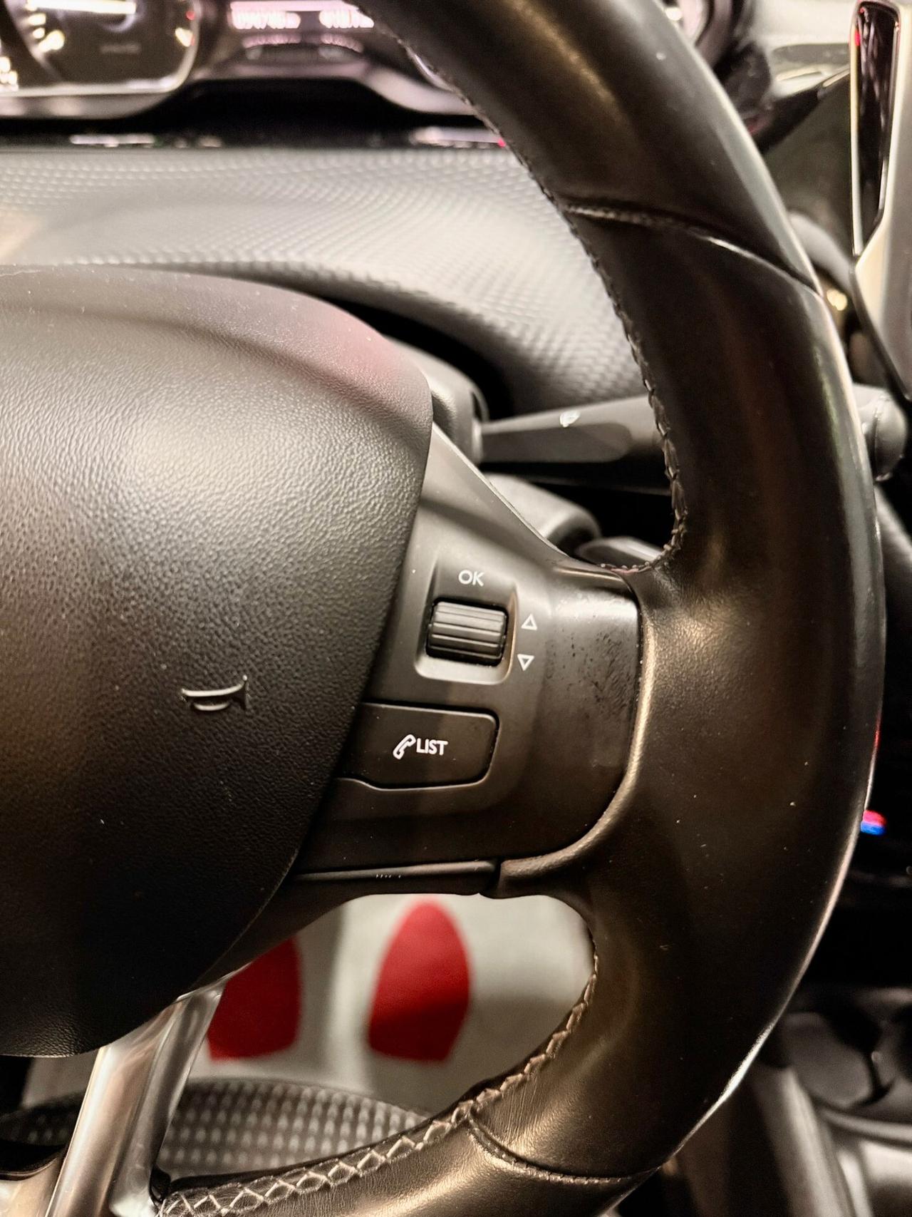 Peugeot 208 PureTech Turbo 110 EAT6 S&S 5 porte Allure