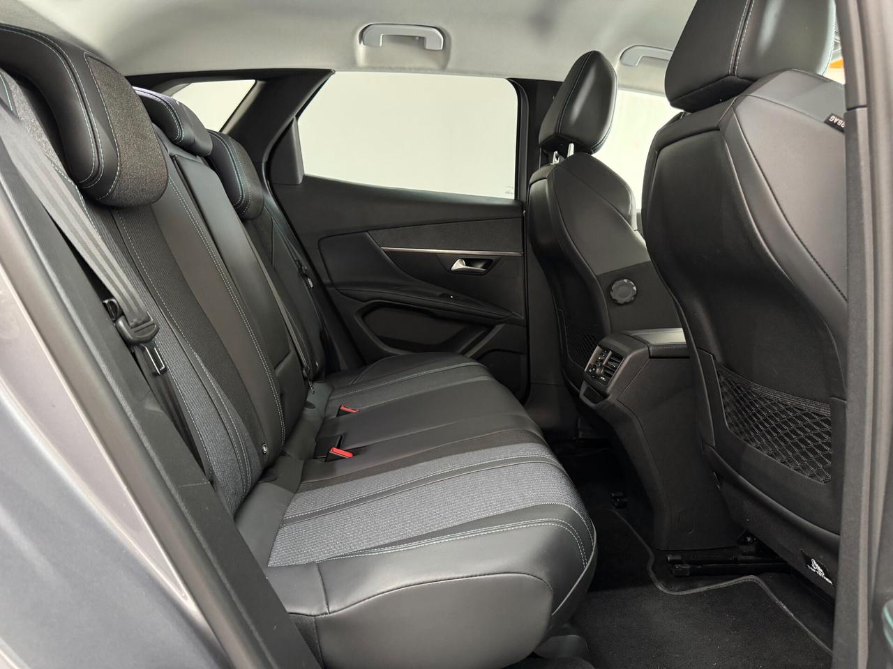 Peugeot 3008 BlueHDi 130 S&S EAT8 Allure Pack
