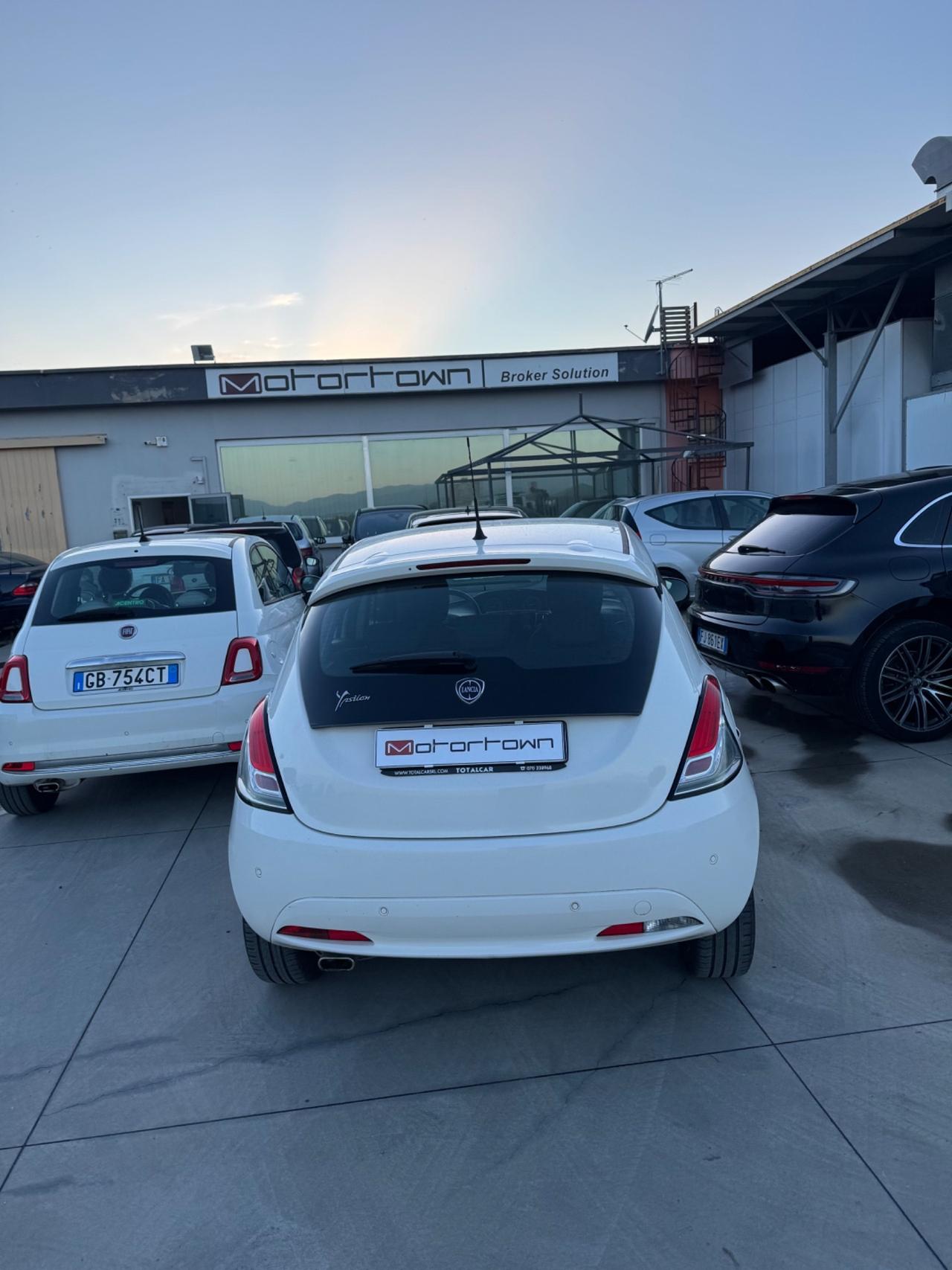 Lancia Ypsilon 1.2 69 CV 5 porte Gold