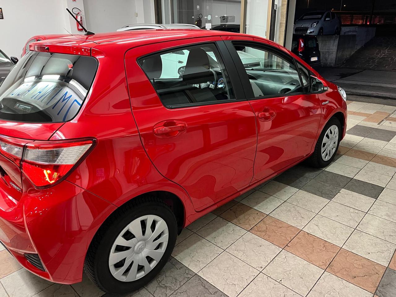 Toyota Yaris 1.5 Hybrid 5 porte Active