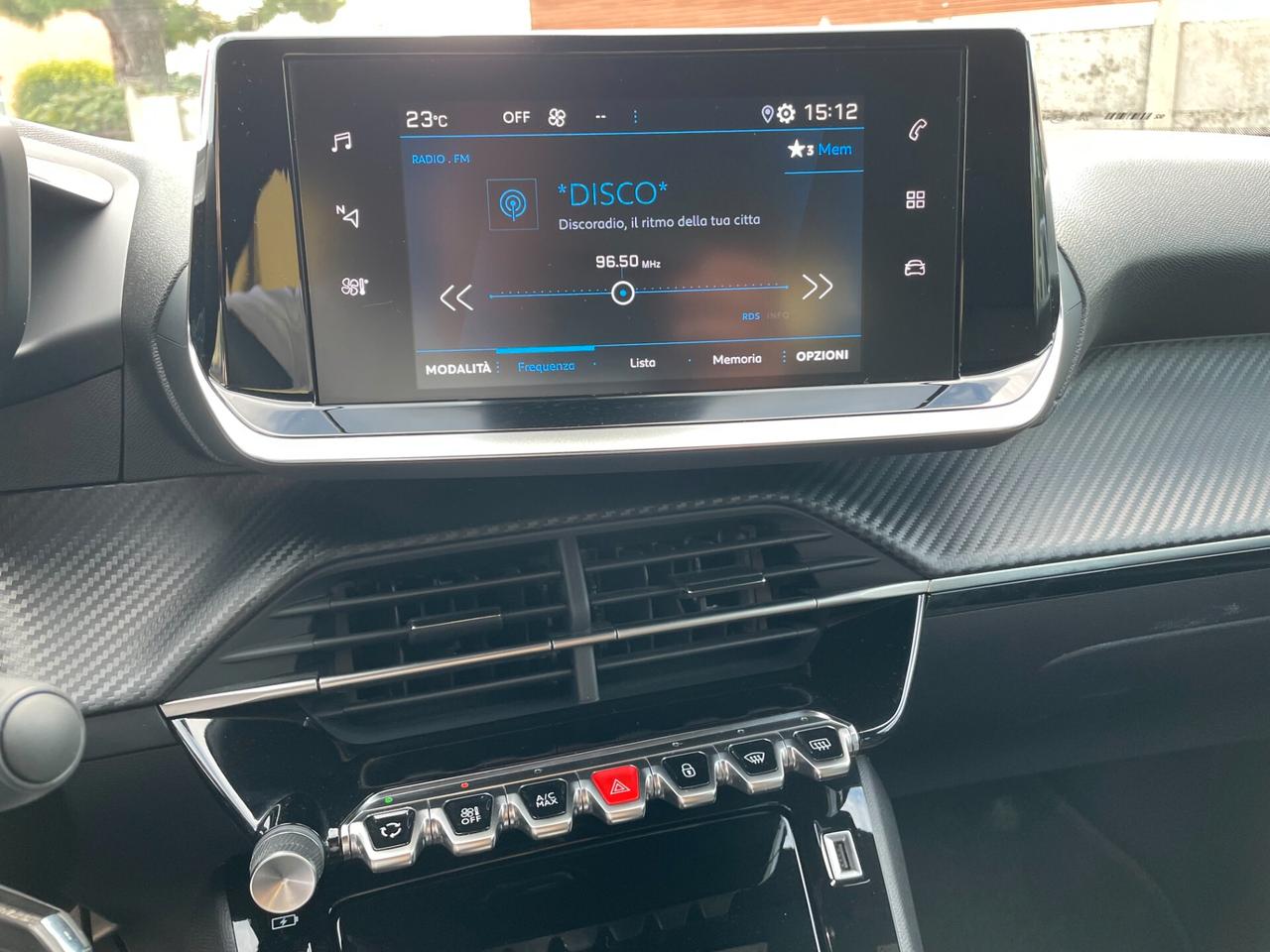 Peugeot 2008 1.2 puretech Allure AUTOMATICA NESSUN VINCOLO