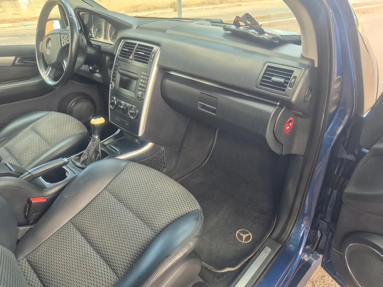 Mercedes classe B 180 SPORT 109CV ANNO 2010