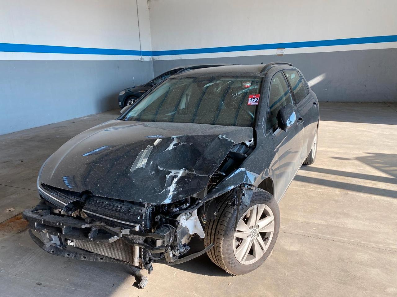 Volkswagen Golf Variant 2.0 tdi Life 115cv dsg START INCIDENTATA