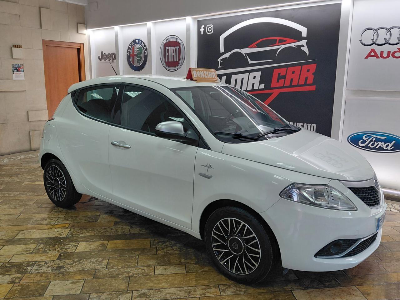 Lancia Ypsilon 1.2 69 CV 5 porte Mya soli 96000 km