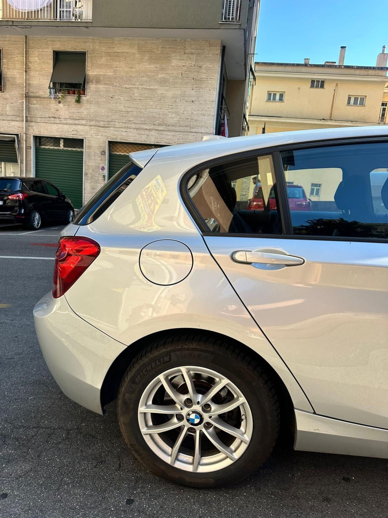 Bmw 116 116d 5p. Urban AUTOMATICO