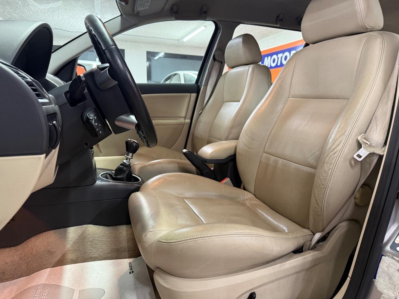 Ford Mondeo 2.0 TDDi cat SW Ghia - 116CV