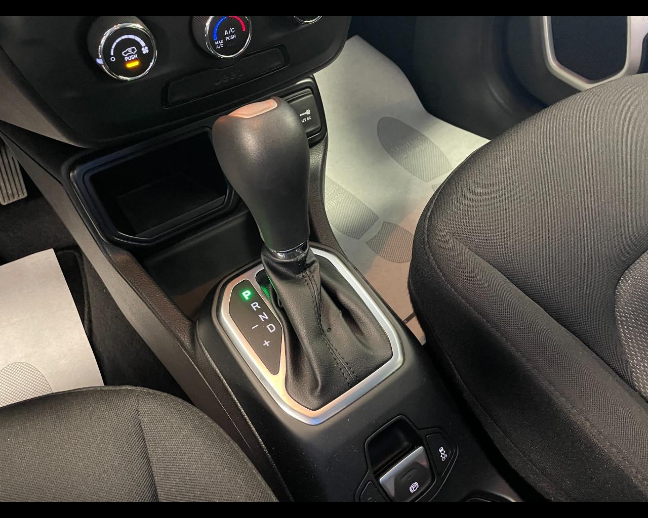 JEEP Renegade 2019 - Renegade 1.3 t4 Longitude 2wd 150cv ddct