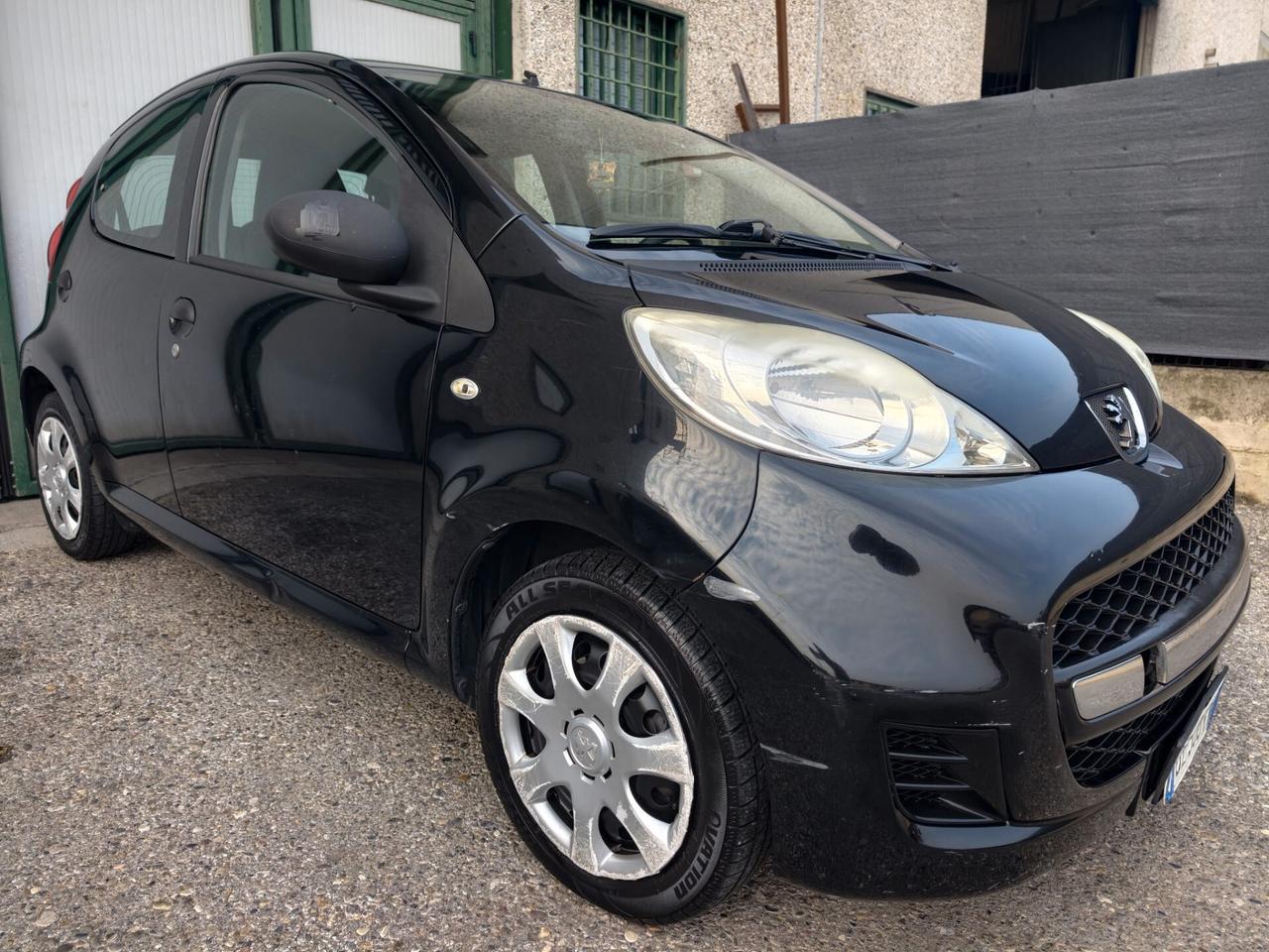 Peugeot 107 1.0 5 PORTE UNICO PROPRIETARIO NEOPATENTATI 2010