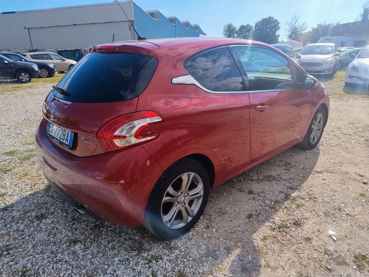 Peugeot 208 PureTech 82 3 porte Allure