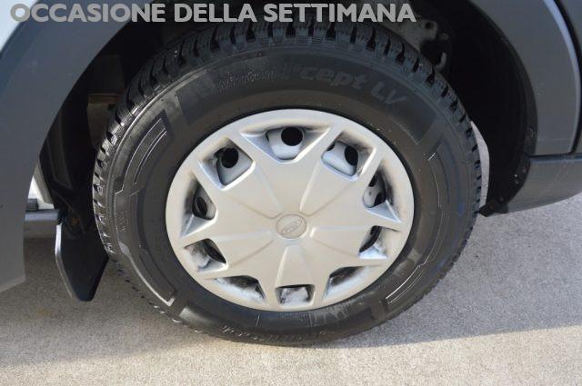 FORD Transit 9 POSTI CON PEDANA DI CARICO