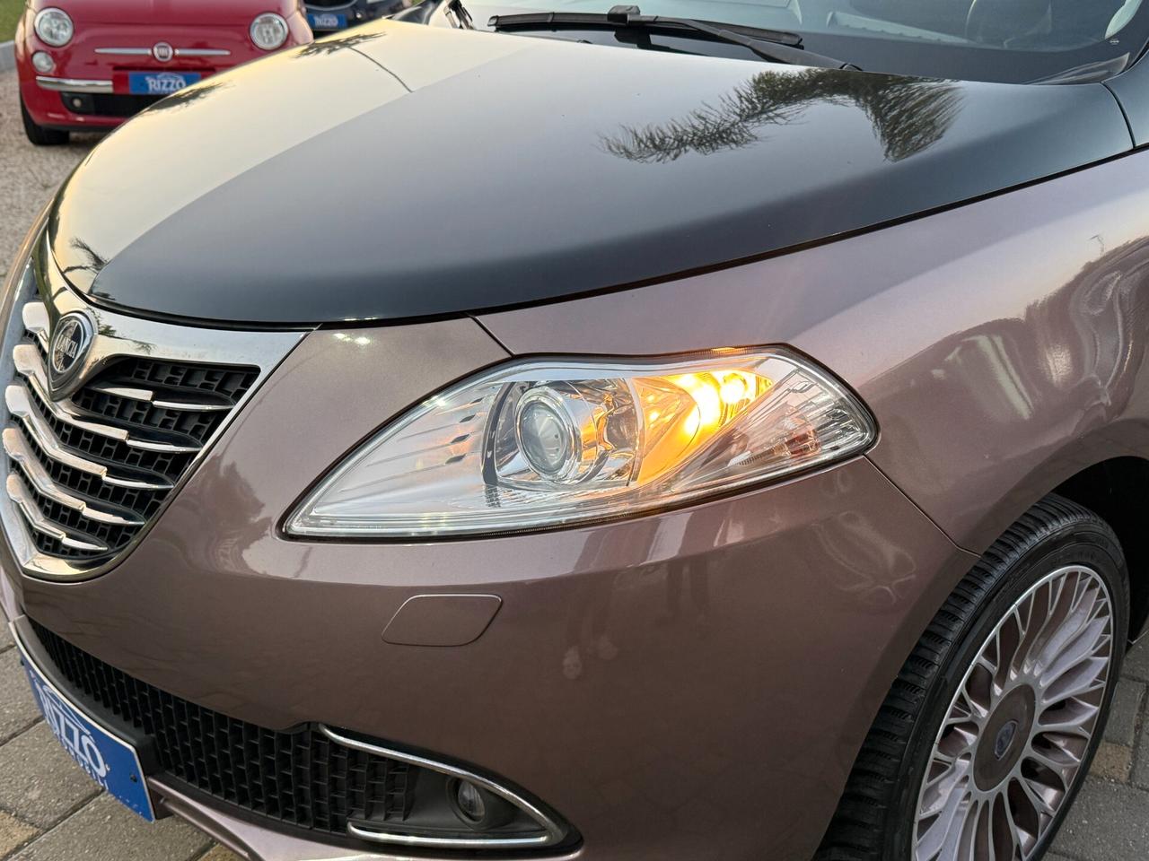 Lancia Ypsilon 1.2 69 CV ELLE limited edition pelle xenon 12/2014