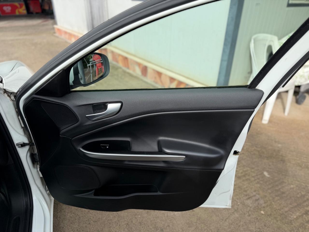 Alfa Romeo Giulietta 1.6 JTDm-2 105 CV Km Certificati