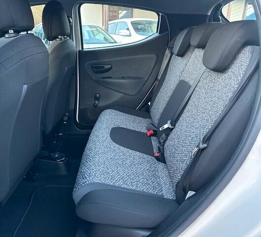 Lancia Ypsilon 1.2 69 CV 5 porte S&S Gold