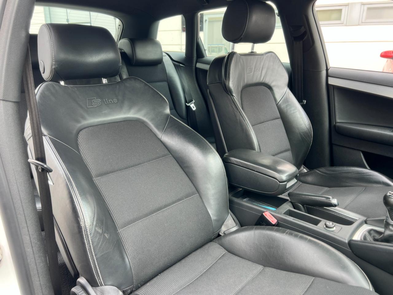 Audi A3 SPB 1.6 TDI 105 CV S-LINE Doppio