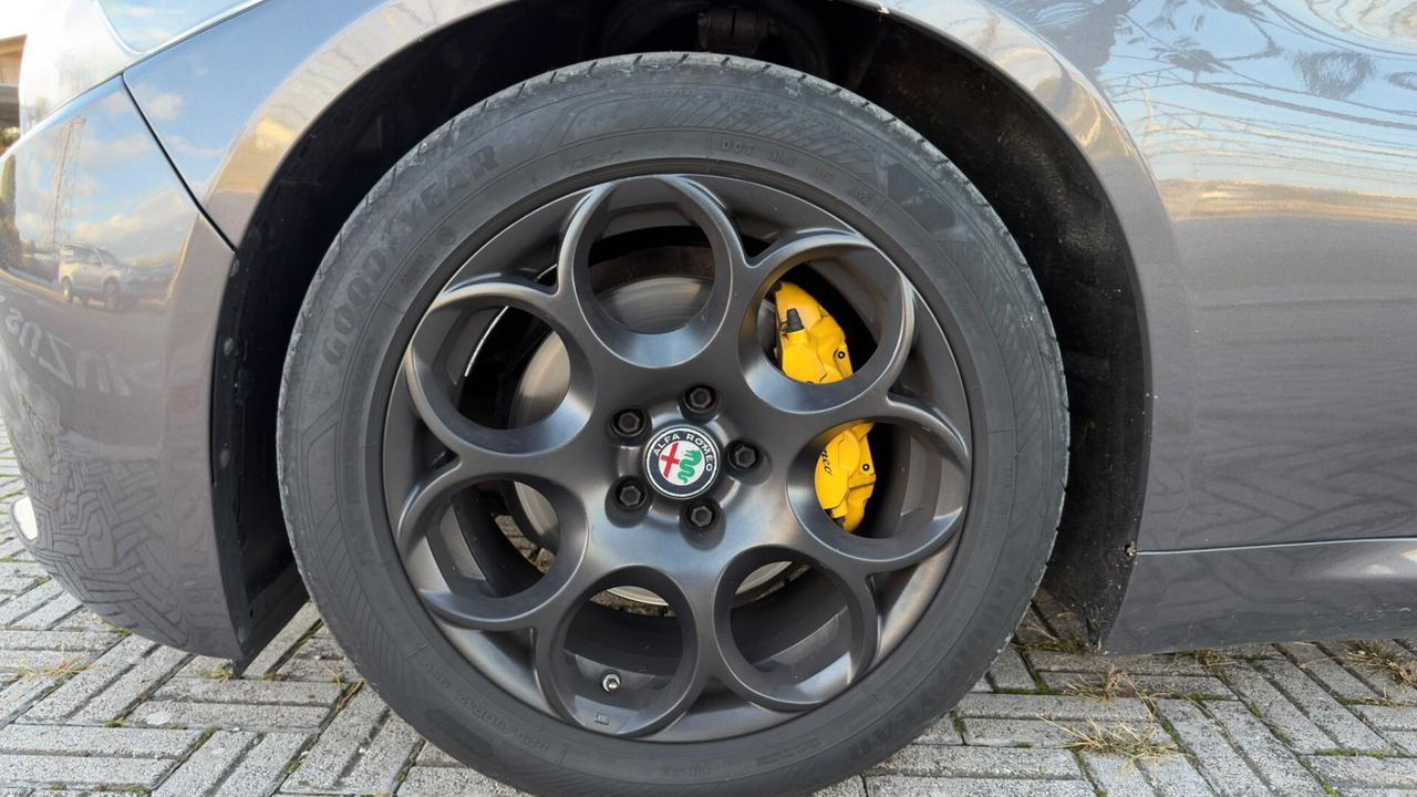 Alfa Romeo Giulia 2.2 Turbodiesel 190 CV MANUALE 6MT Super