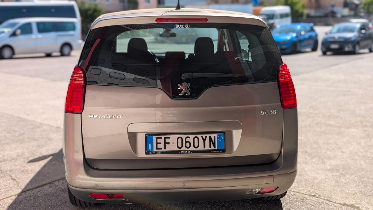 Peugeot 5008 1.6 HDi 112CV Premium