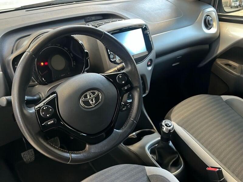 Toyota Aygo Aygo Connect 1.0 VVT-i 72 CV 5 porte x-play