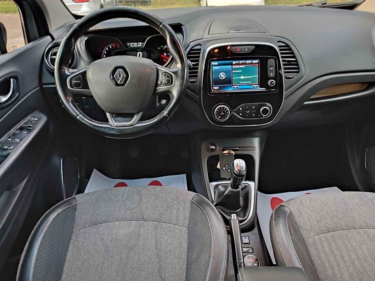 RENAULT CAPTUR 2018 FINE BENZINA SPORT EURO6D BELLA