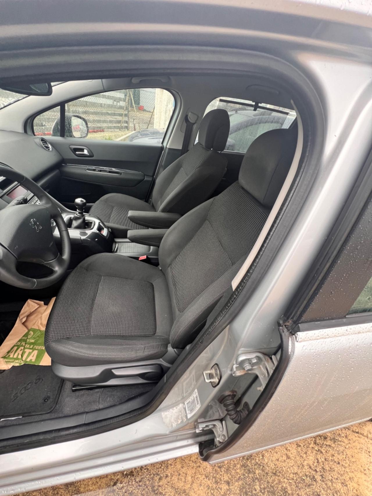Peugeot 5008 1.6 HDi 112CV Business 7 posti
