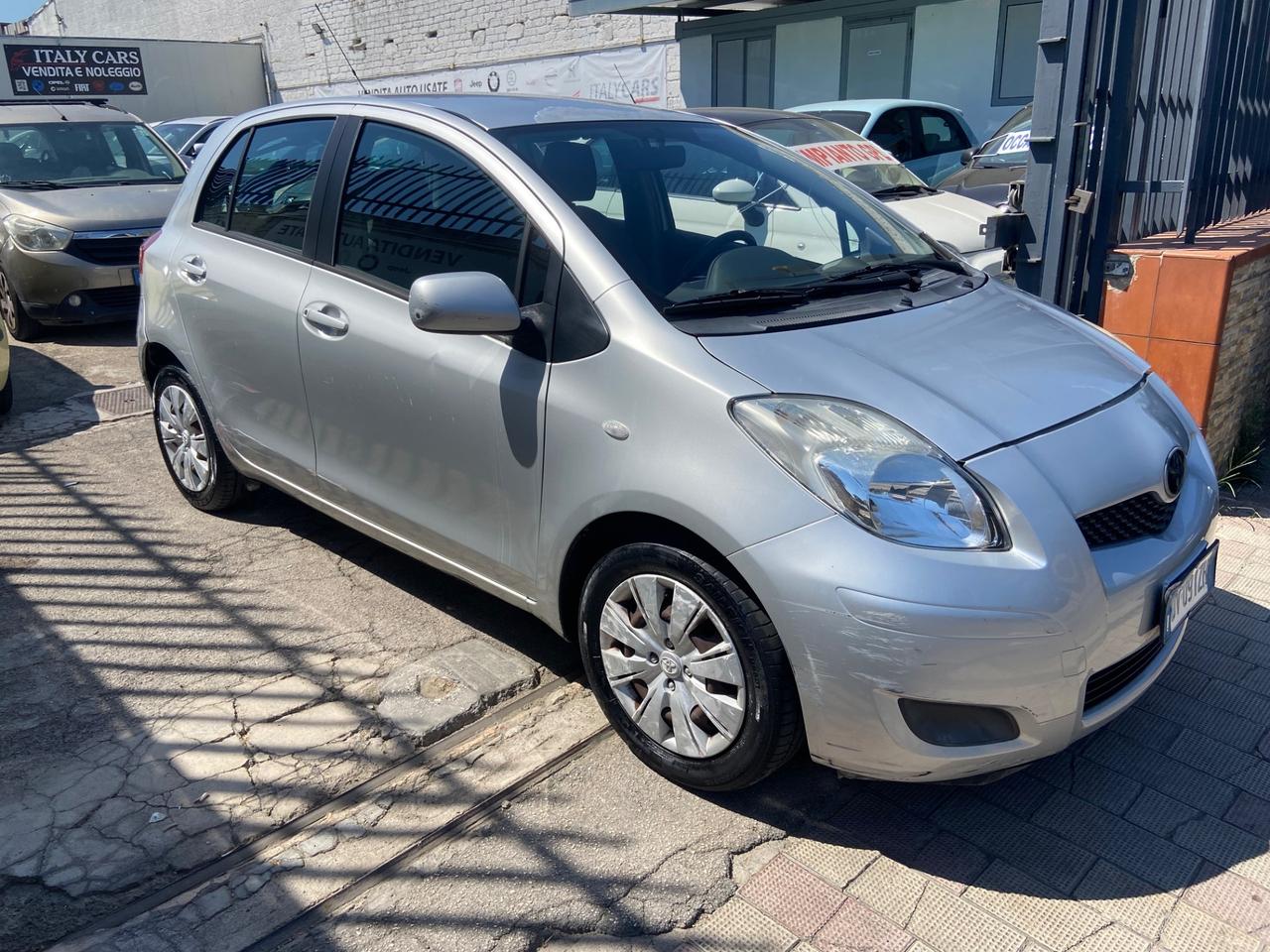 Toyota Yaris 1.3 5 porte Sol