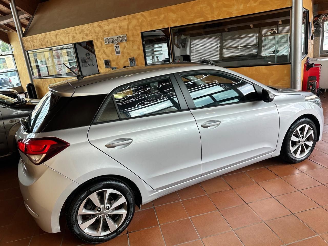 Hyundai i20 1.2 84 CV 5 porte Style GPL