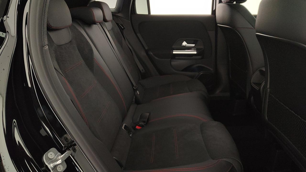 Mercedes-Benz GLA 180 d Automatic