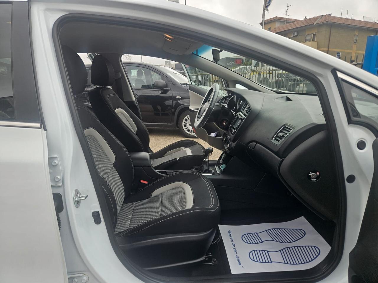 Kia Ceed cee'd 1.4 CRDi 5 porte Cool