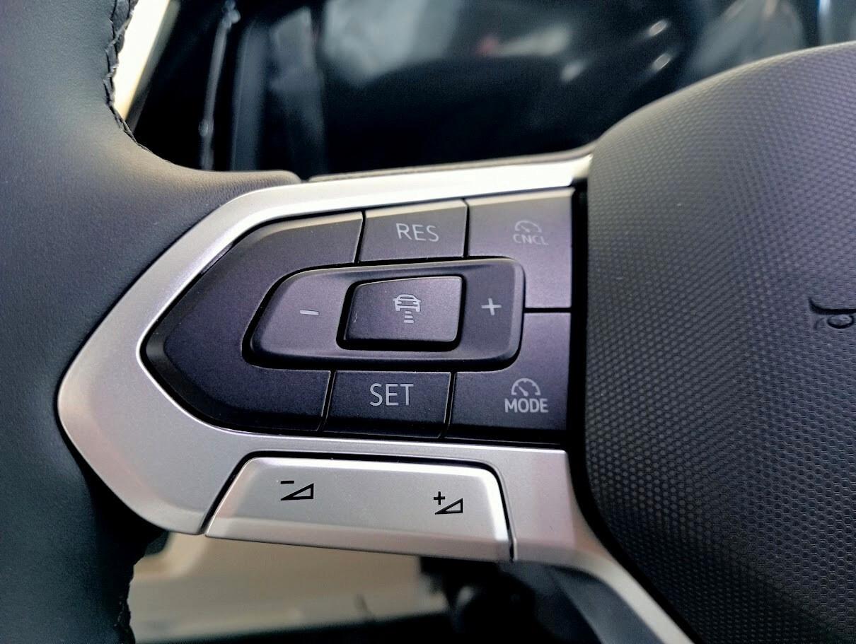 Volkswagen T7 Multivan 1.5 PHEV 4motion 245cv IQ LED GANCIO 360° FULL