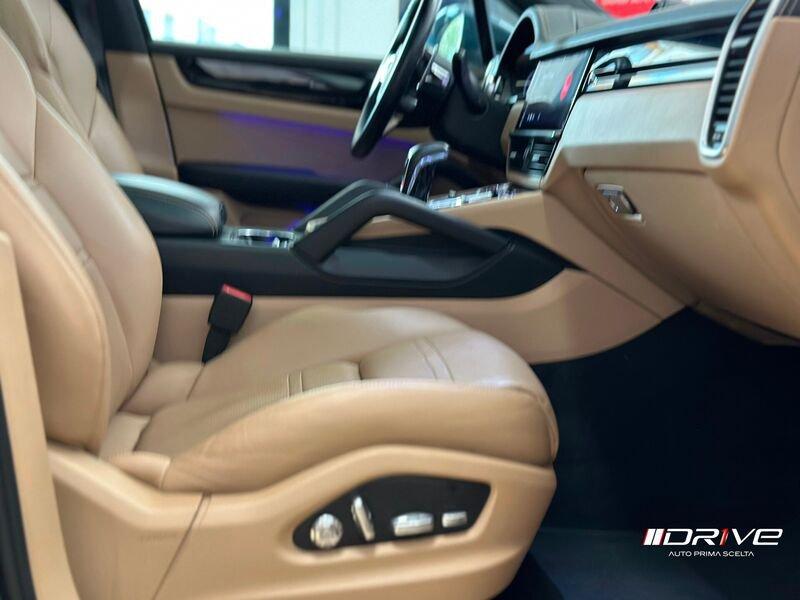 Porsche Cayenne Cayenne 3.0 V6