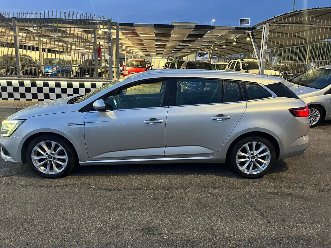 Renault Megane Sporter DCI Intens Unipro 2020