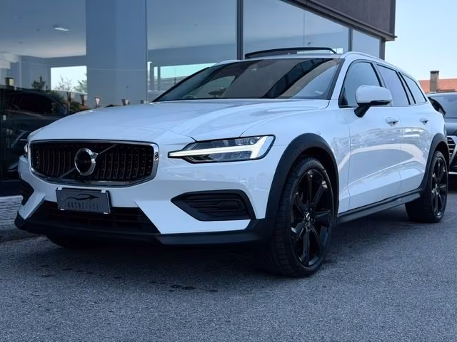VOLVO V60 Cross Country B4 (d) AWD 197CV TETTO ARIBILE/R20