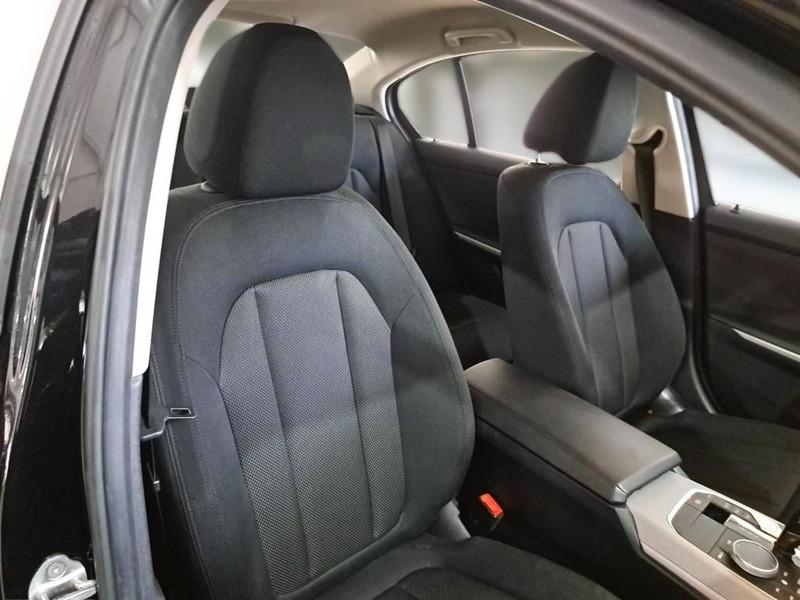BMW 320 Business Advantage autom. 4 PORTE BERLINA