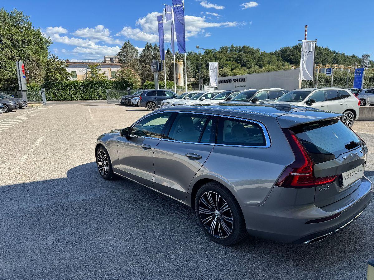 VOLVO - V60 - D3 Geartronic Inscription AUTOCARRO N1