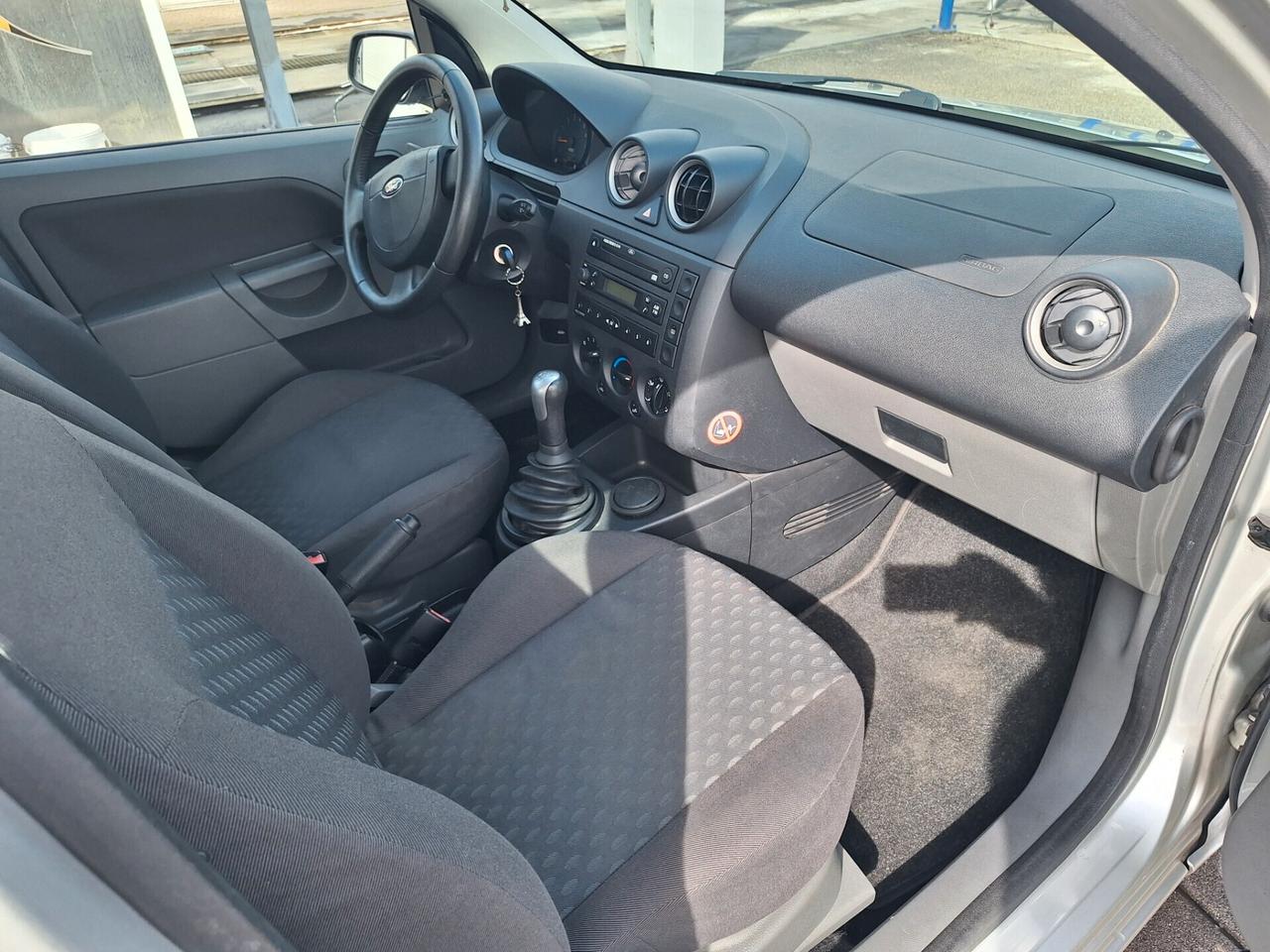 Ford Fiesta 1.2 Benzina NEOPATENTATI