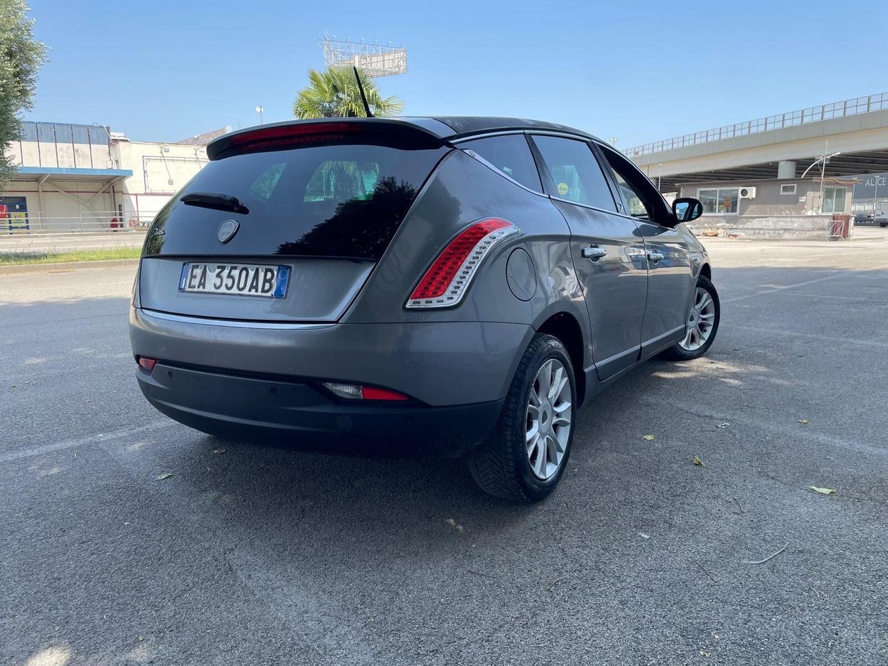 Lancia Delta 1.6 MJT DPF Platino