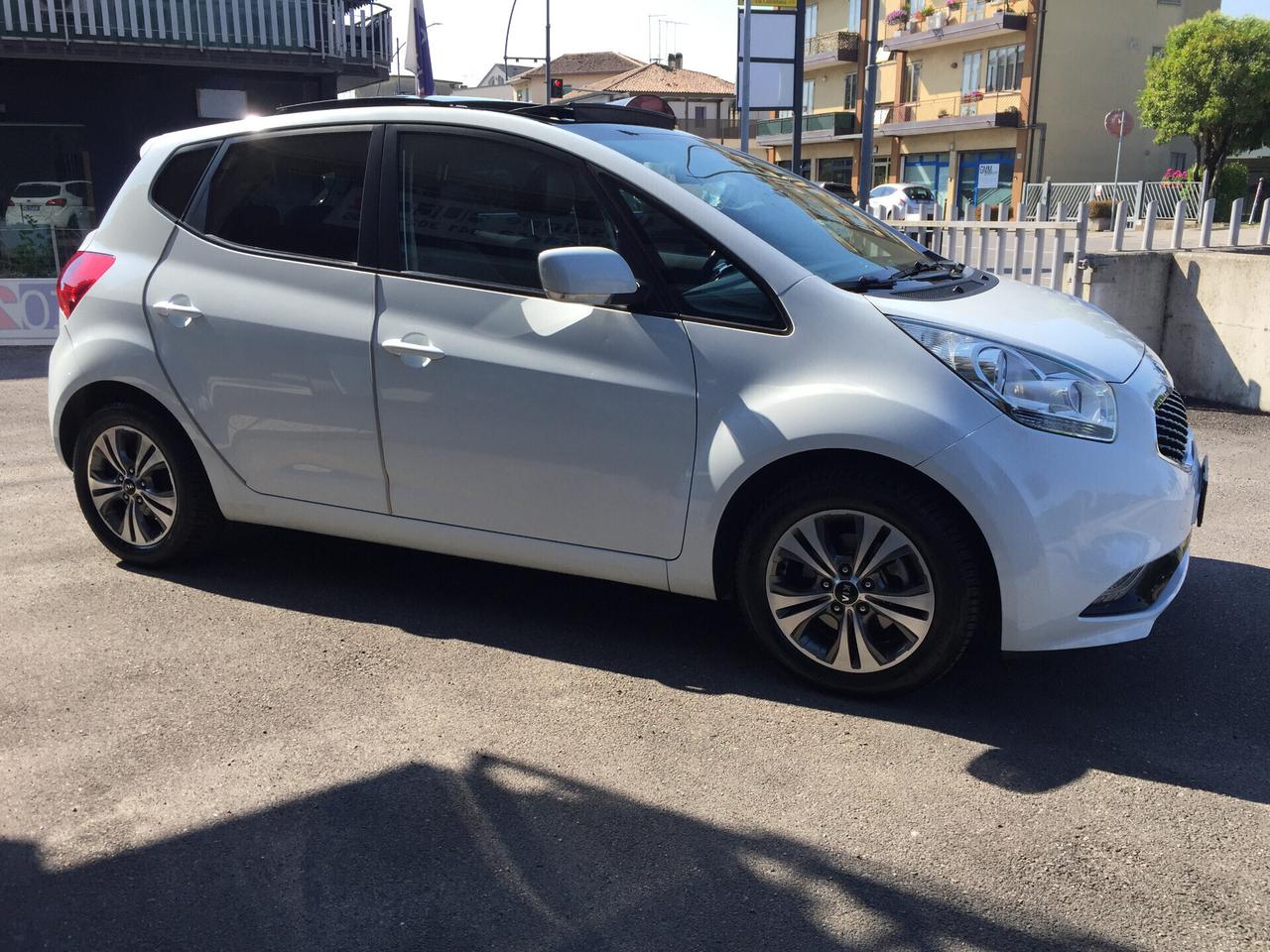 Kia Venga 1.4 CRDi 90CV Cool x NEOPATENTATI