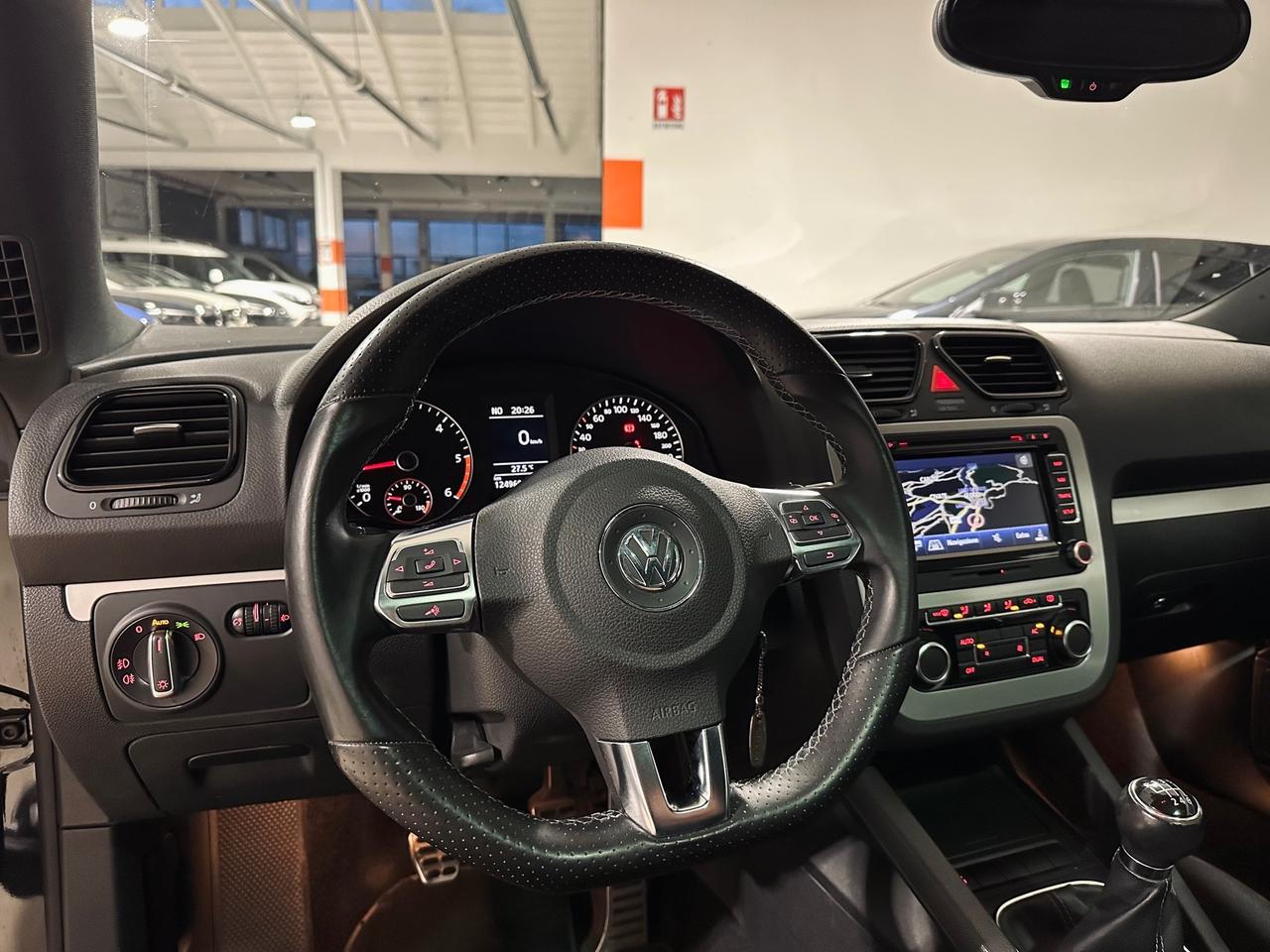 Volkswagen Scirocco 2.0 TDI TETTO-NAVI-UNICOPRIETARIO