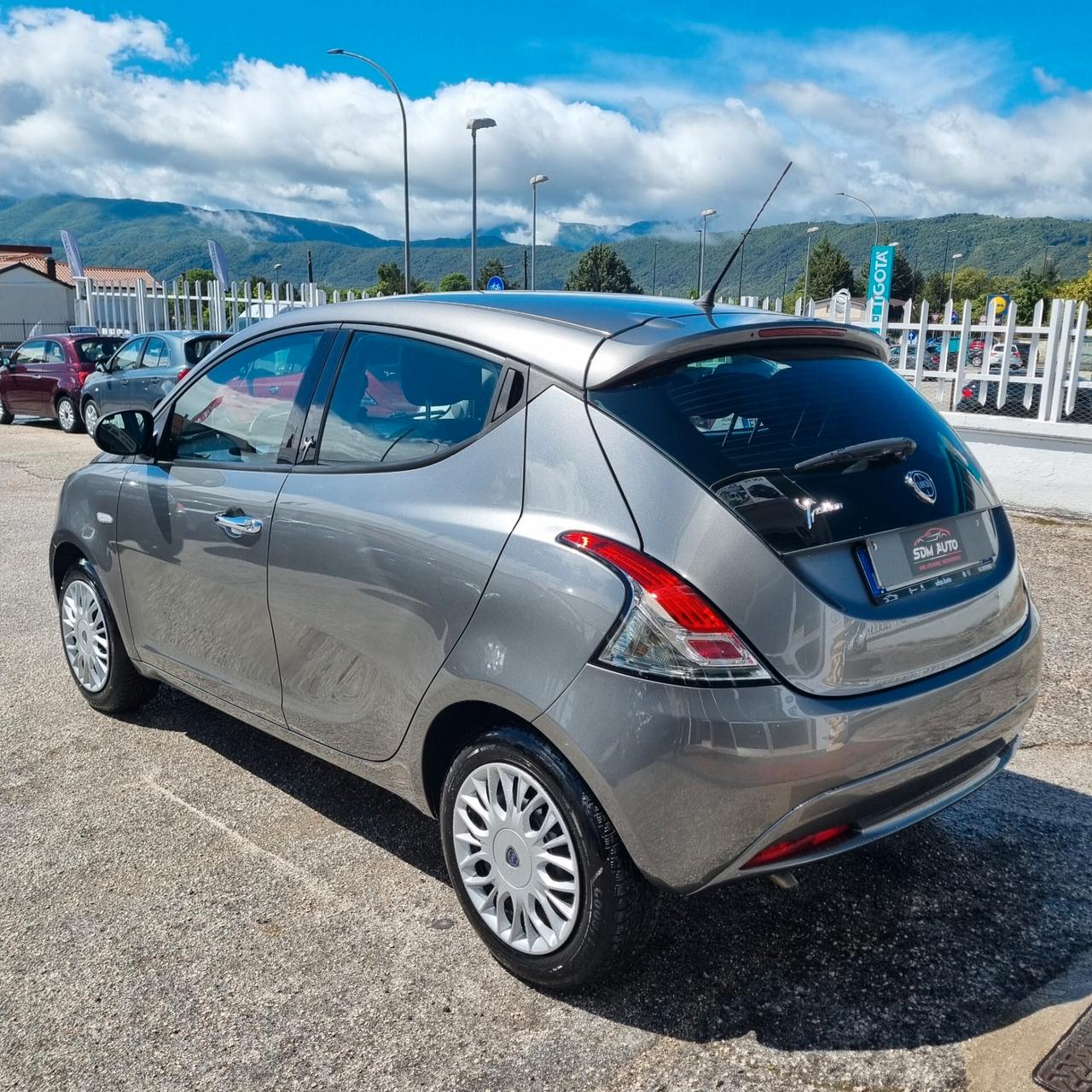 Lancia Ypsilon 1.2 69 CV 5 porte S&S Platinum