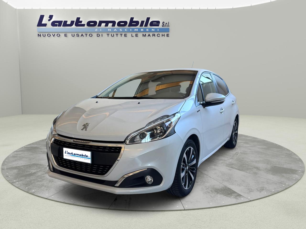 Peugeot 208 5 Porte 208 5p 1.2 puretech Signature s&s 82cv