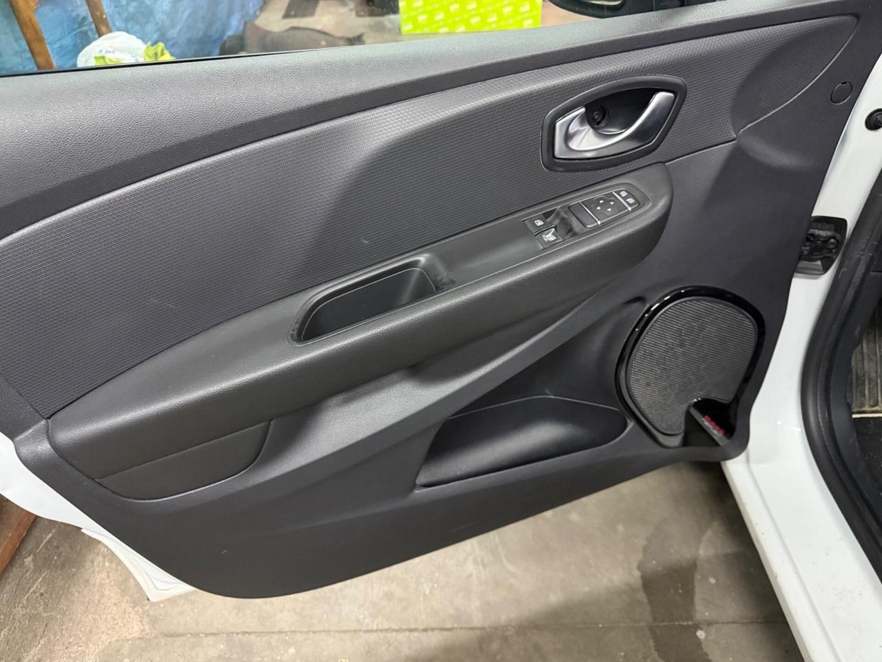 Renault Clio 1.5 dCi 90 cv 5 porte full optional 2018