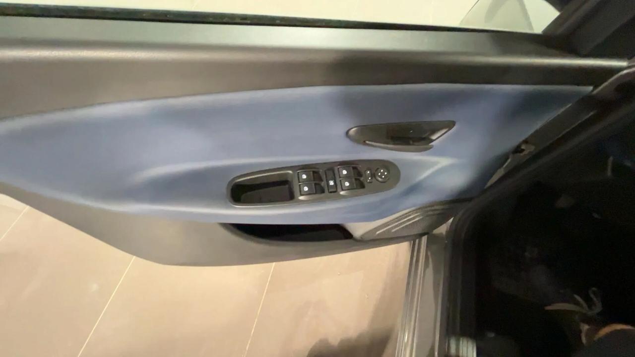 Lancia Ypsilon 1.0 FireFly 5 porte S&S Hybrid Platino