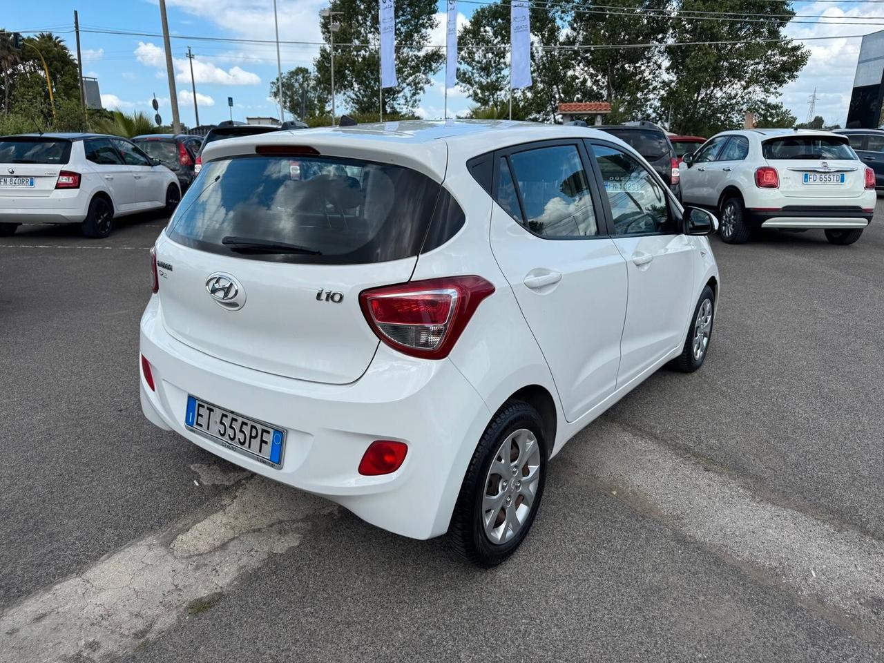 Hyundai i10 1.0 MPI BENZ 65CV 5P NEOPATENT 2014