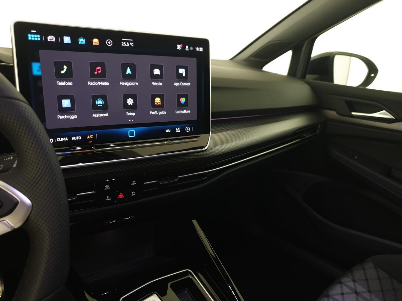 Volkswagen Golf 2.0 tdi r-line plus 150cv dsg